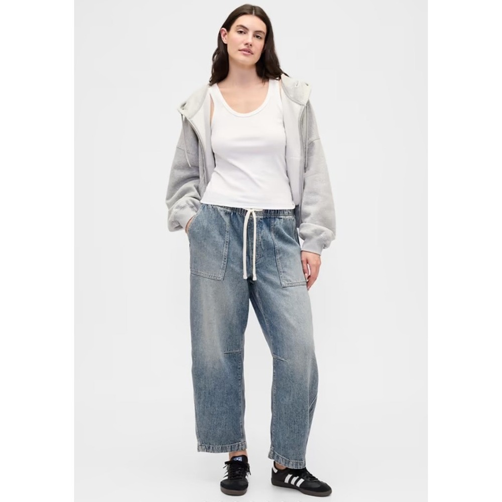 GAP Mid Rise SuperSoft Pull-On Barrel Jeans Relaxed Utility Comfort Light Wash M